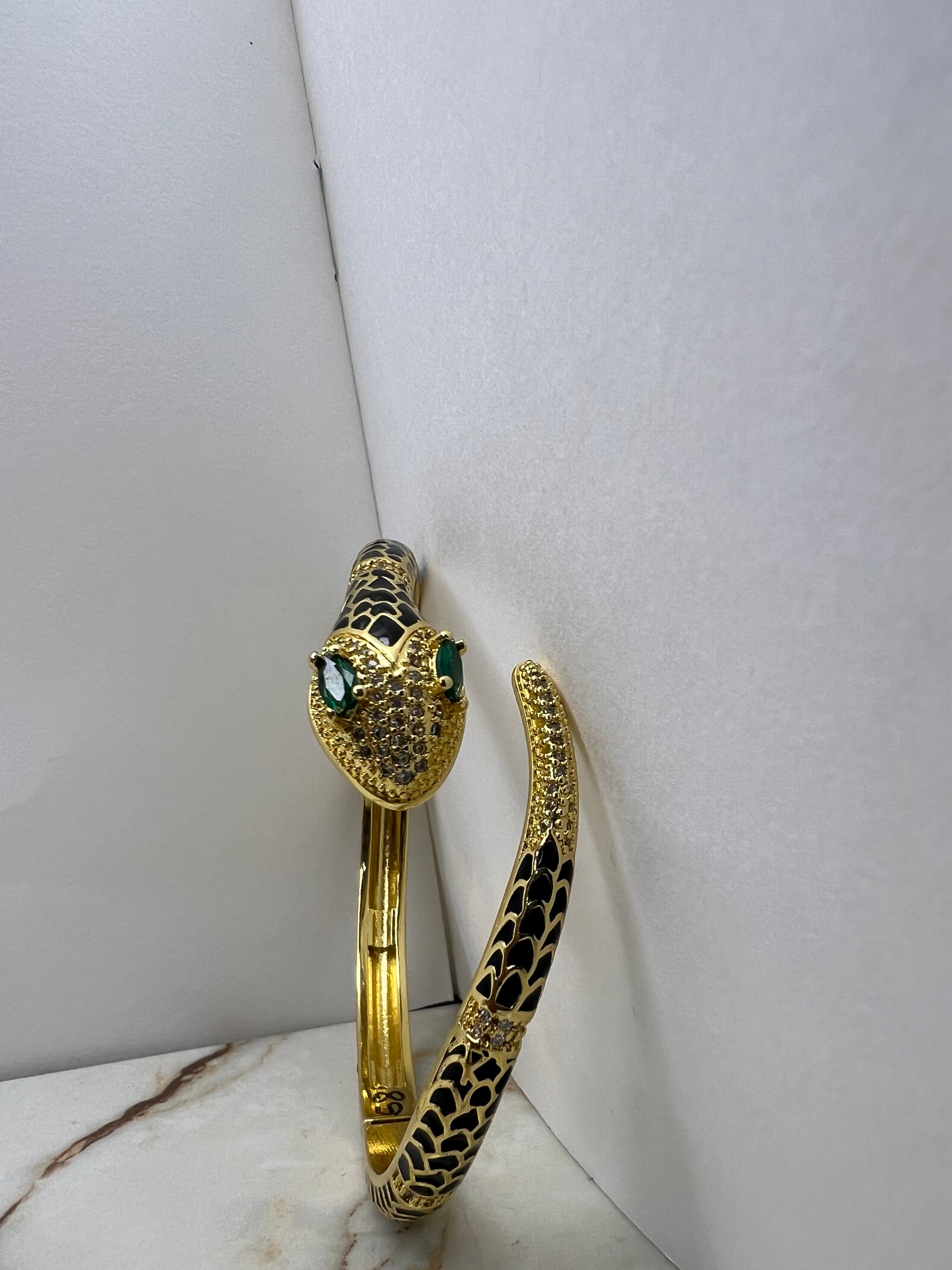 Snake Enamel Bracelet- Gold plated black - STYLE BASKET