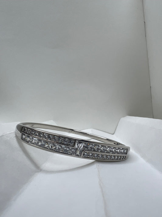 Silver American Dimaond Studded Bracelet - STYLE BASKET