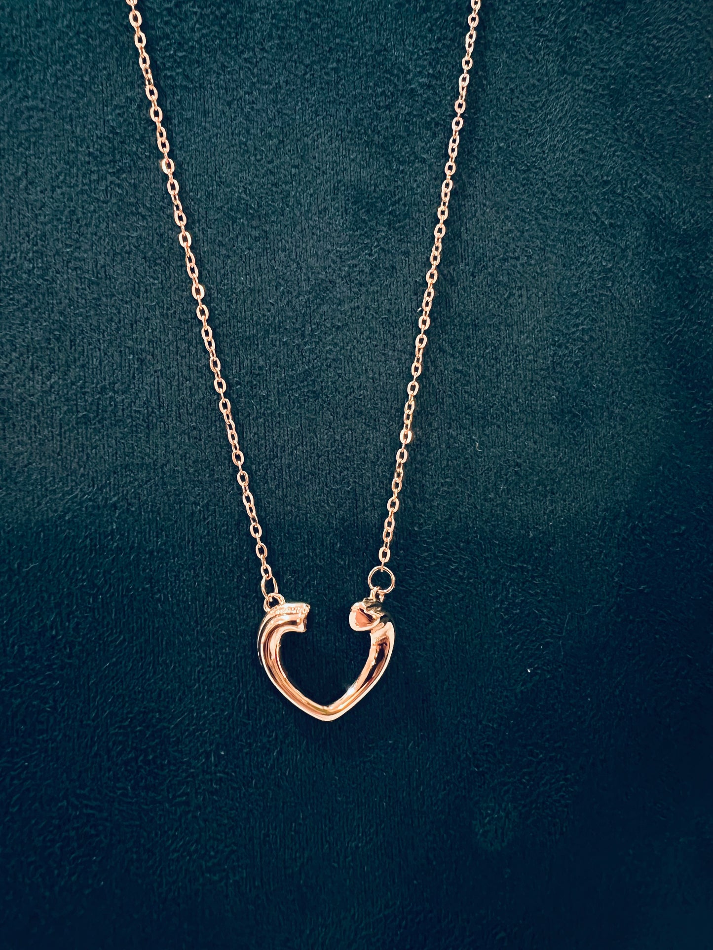 Gold Heart Shape Chain Necklace - STYLE BASKET