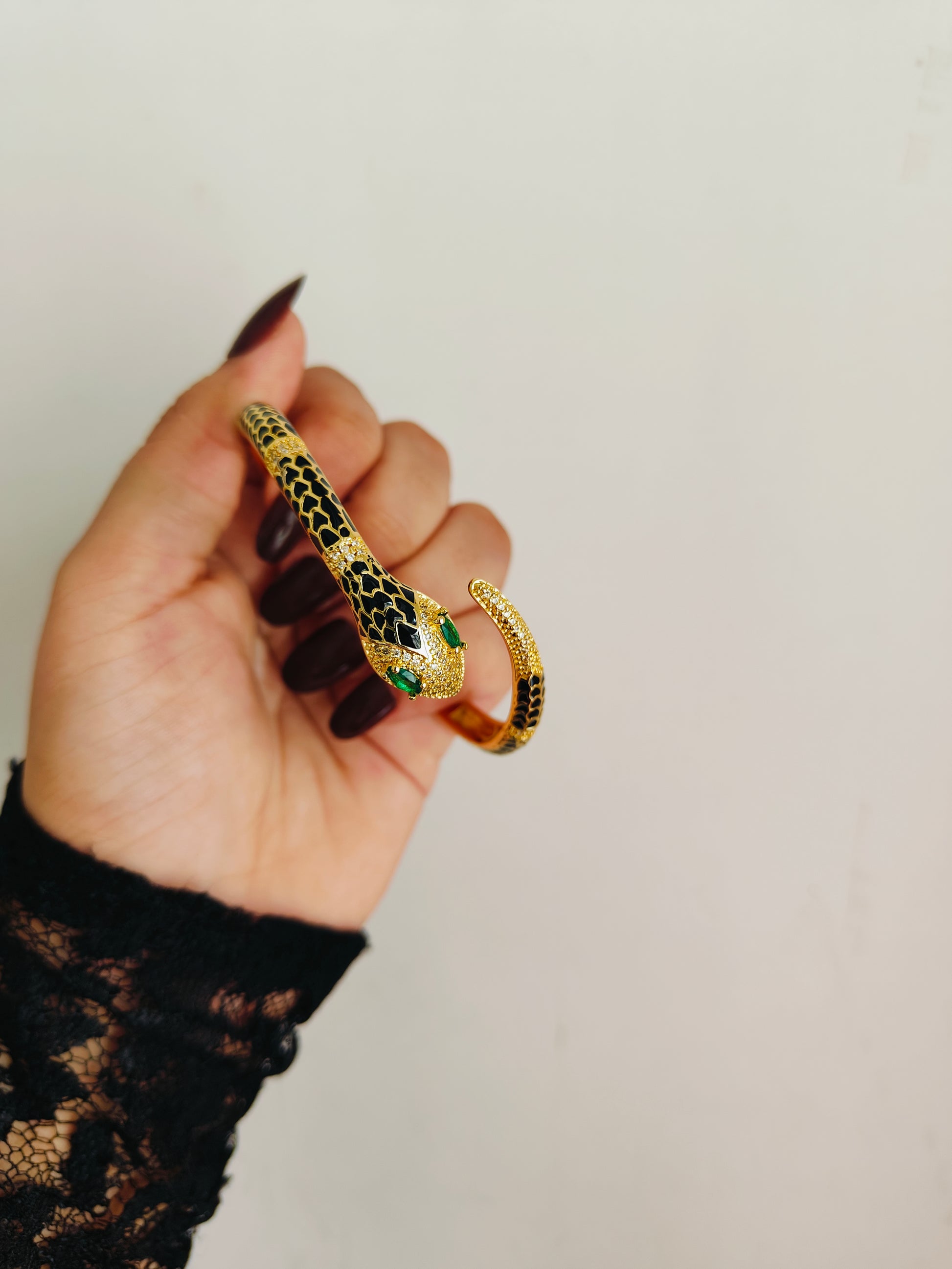 Snake Enamel Bracelet- Gold plated black - STYLE BASKET